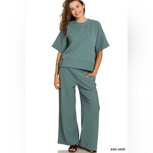 Zenana Ribbed Round Neck Tee & Pants Set🆕
